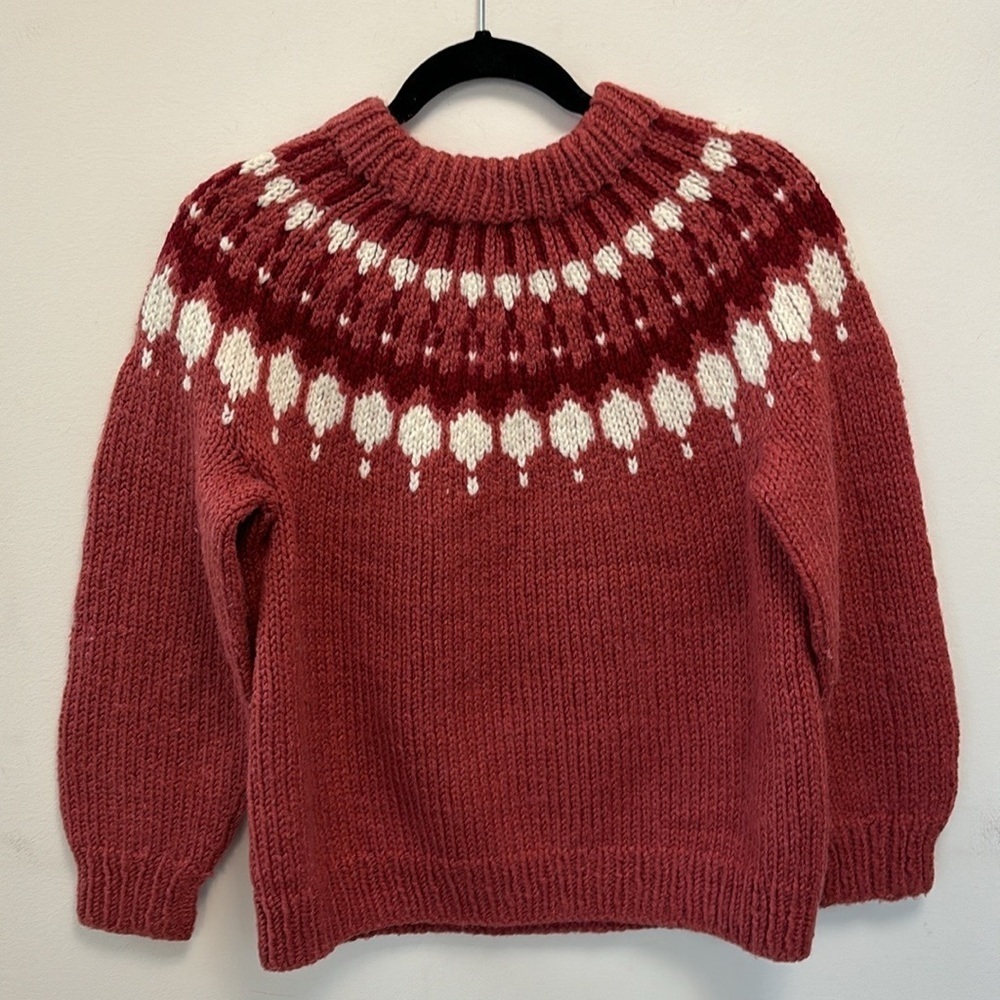 HANDKNIT fisherman fair isle sweater crew neck long sleeves raspberry medium
